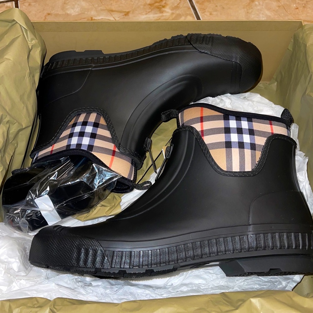 Burberry-Vintage check neoprene& rubber rain boots
